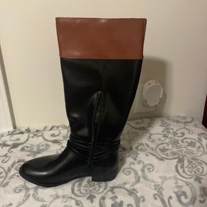Size Woman’s 9.5, Black with Cognac Boots